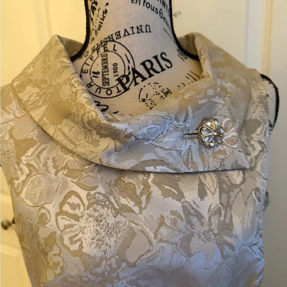 Tahari dress - Picture 2 of 8